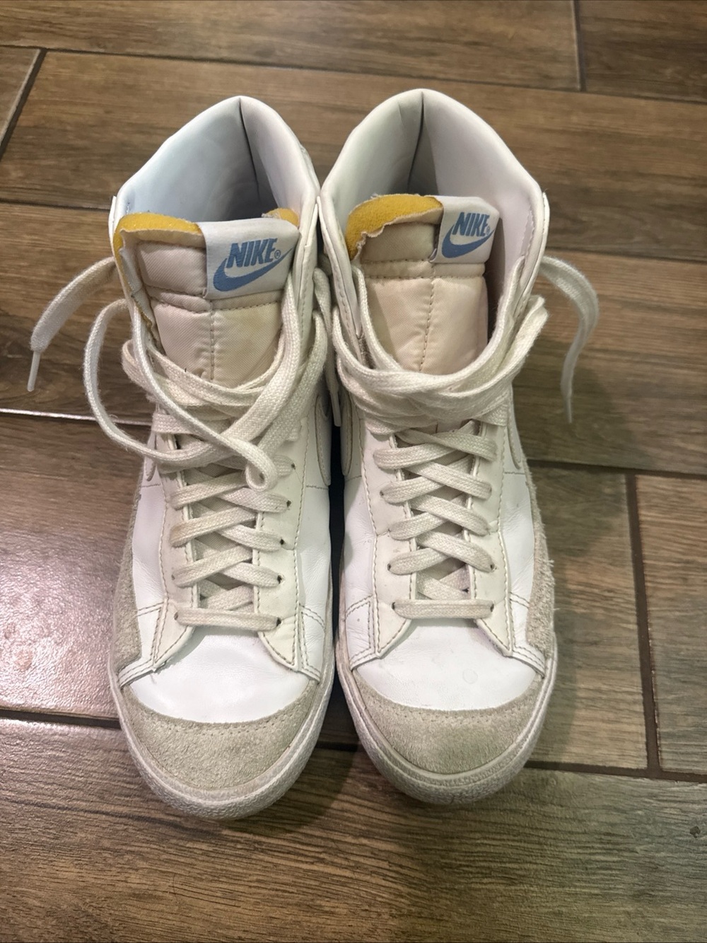 Size 9.5 - Nike Blazer '77 SE Mid Sisterhood - White Metallic Silver W
